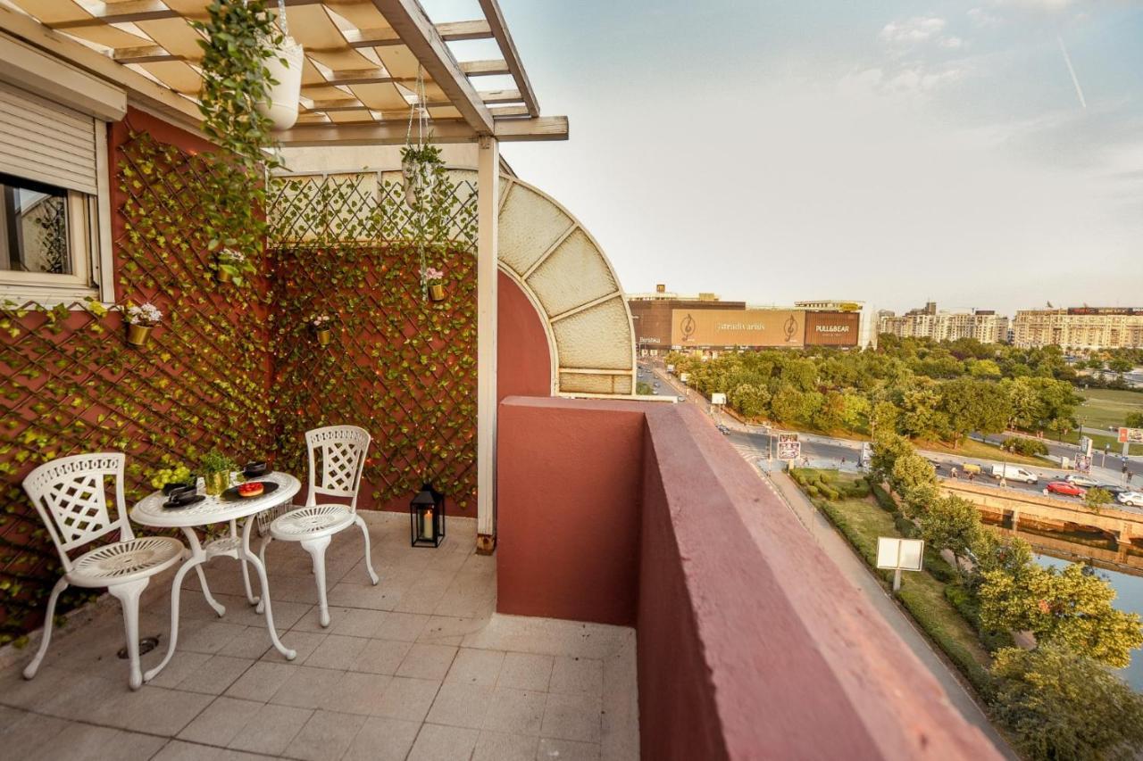 Baroque Splendor: Breathtaking Views & Design Apartment Bucharest Exterior photo