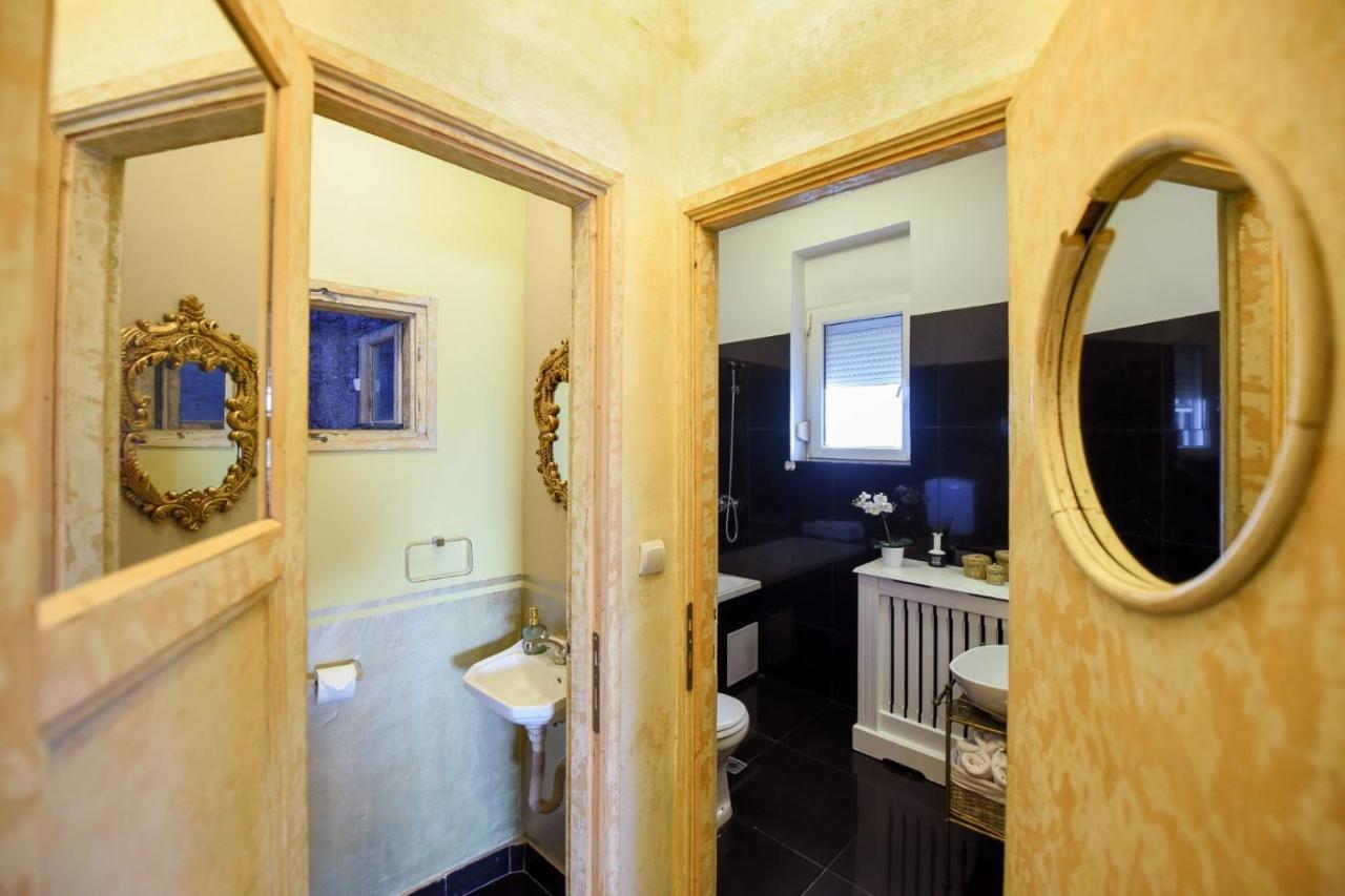 Baroque Splendor: Breathtaking Views & Design Apartment Bucharest Exterior photo