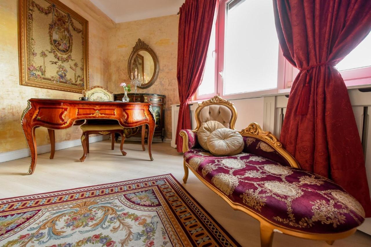 Baroque Splendor: Breathtaking Views & Design Apartment Bucharest Exterior photo