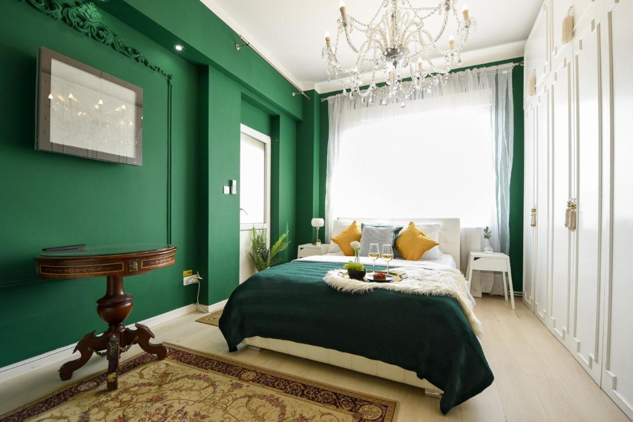 Baroque Splendor: Breathtaking Views & Design Apartment Bucharest Exterior photo